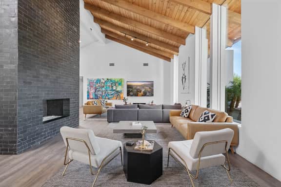 Manor on Camelback - Image 3