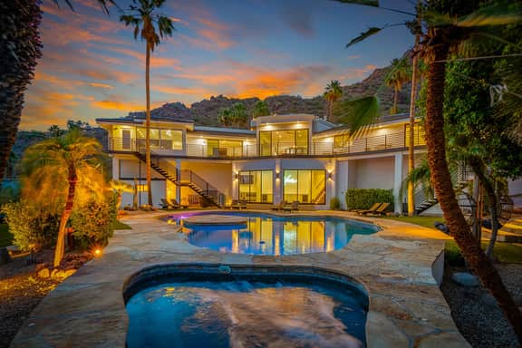 Manor on Valle Vista - Image 2